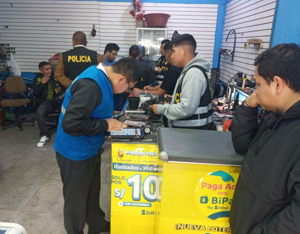 Osiptel y PNP ejecutan operativo en “La Cachina” contra la venta de celulares presuntamente robados