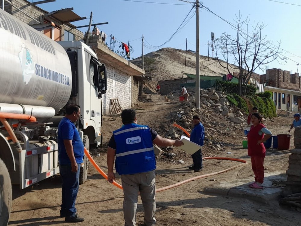 Sunass monitorea abastecimiento alternativo del servicio de agua potable en La Libertad y Áncash por alerta ambiental