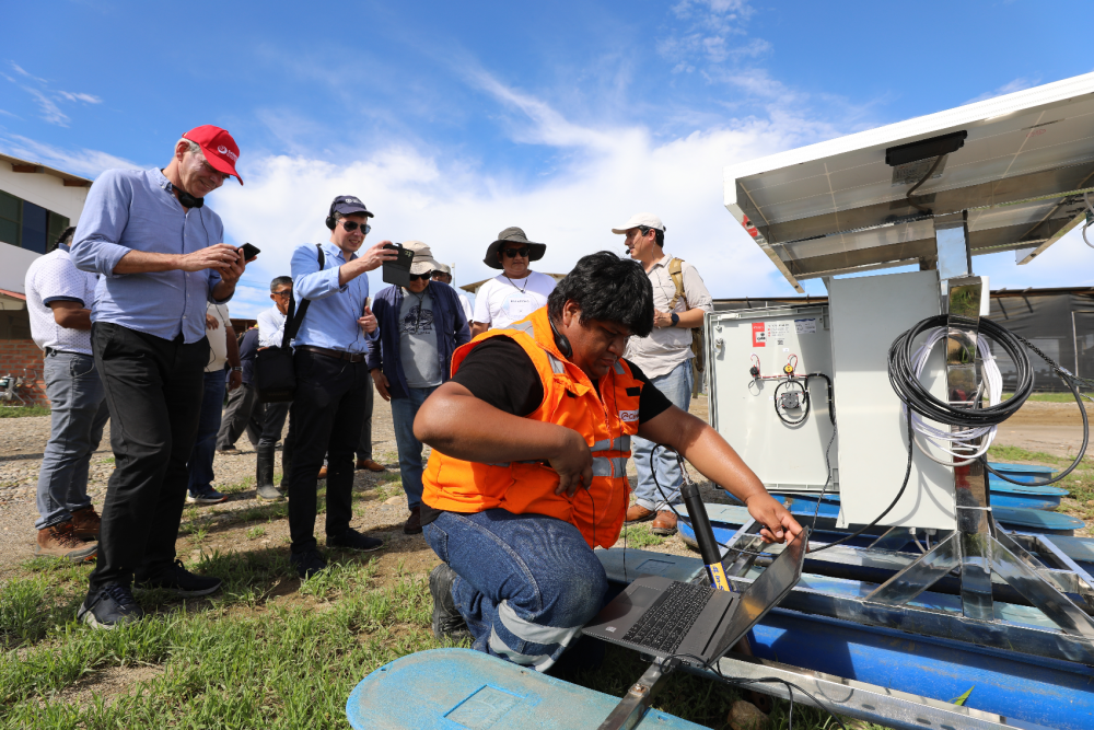 Tumbes: Sanipes y FAO ponen en marcha sensores de calidad de agua para fortalecer la gestión sanitaria del langostino y optimizar su producción