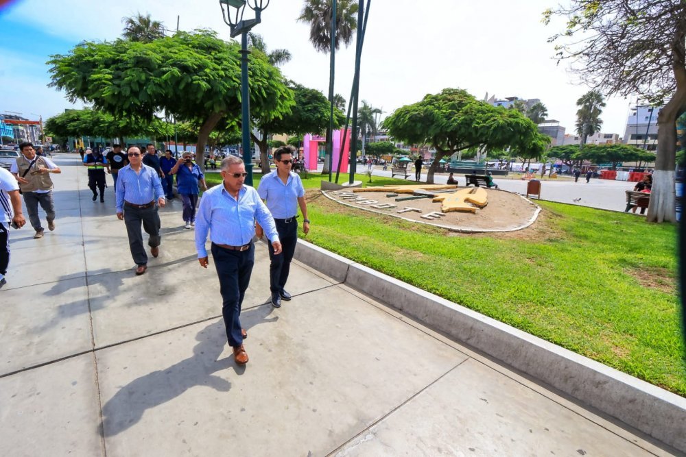 Alcalde (e) Felipe Mantilla anuncia concurso para elegir el mejor diseño de la nueva Plaza de Armas de Chimbote